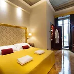 Boutique Torre De' Conti Bed & Breakfast 4*