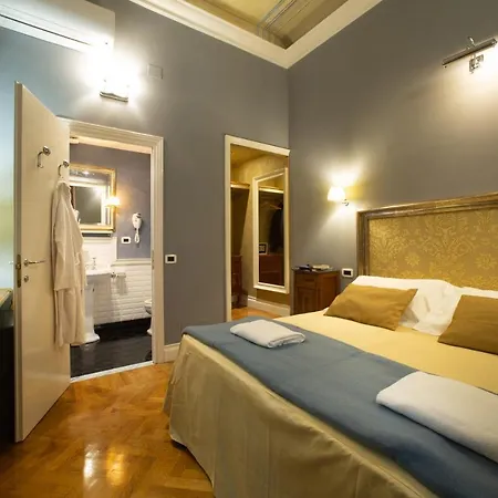 Boutique Torre De' Conti 4*