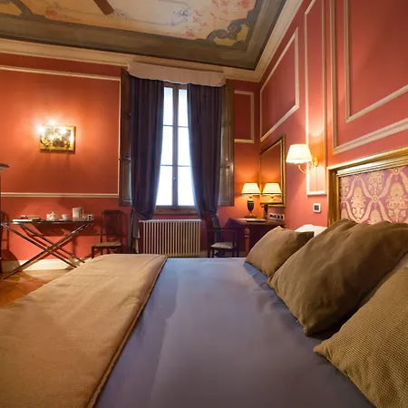 Boutique Torre De' Conti Bed & Breakfast