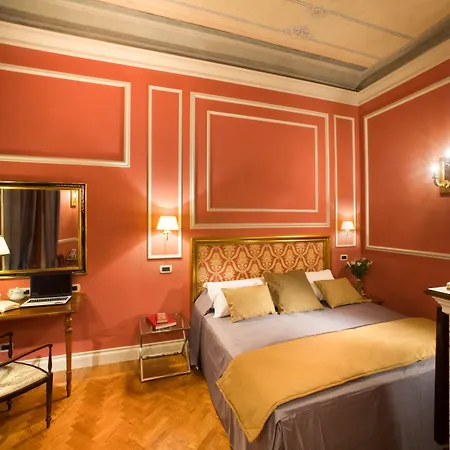 Boutique Torre De' Conti 4*
