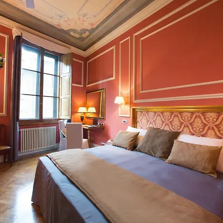 Boutique Torre De' Conti Nocleg ze śniadaniem 4*
