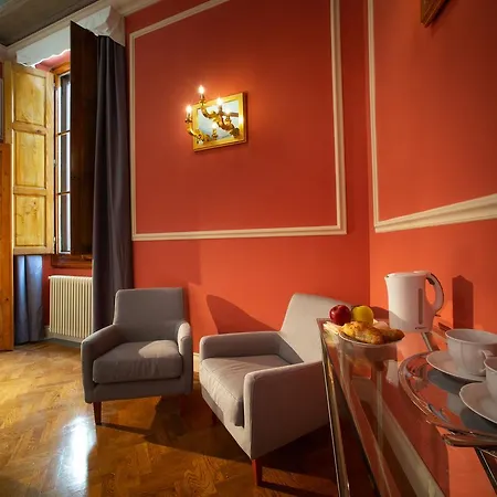 Boutique Torre De' Conti Nocleg ze śniadaniem 4*