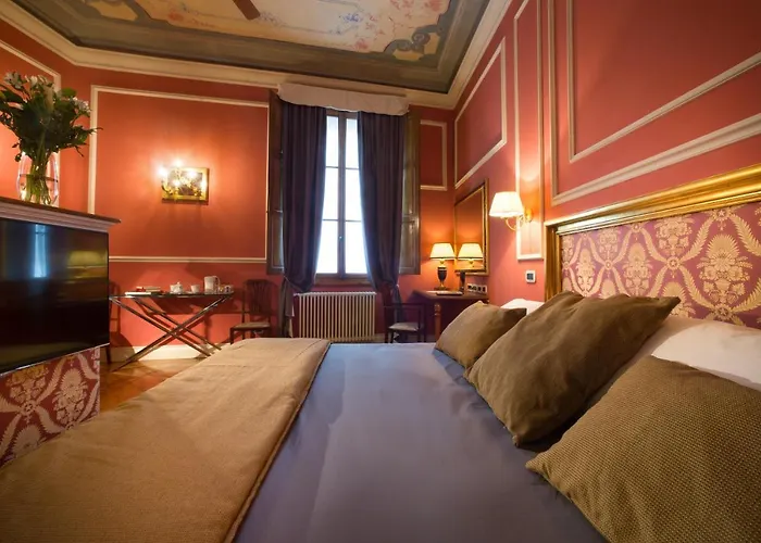 Boutique Torre De' Conti Bed & Breakfast Florence