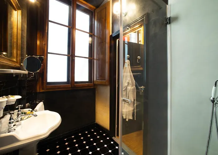 Boutique Torre De' Conti Bed & Breakfast