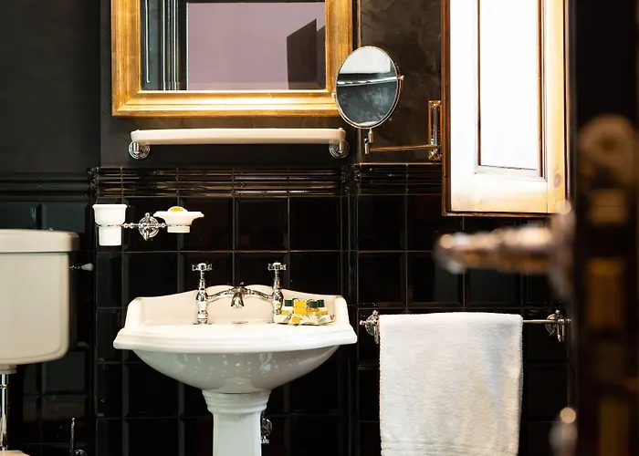 Bed & Breakfast Boutique Torre De' Conti 4*