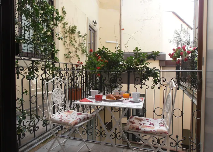 Boutique Torre De' Conti Bed & Breakfast Florence