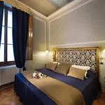 Boutique Torre De' Conti 4*